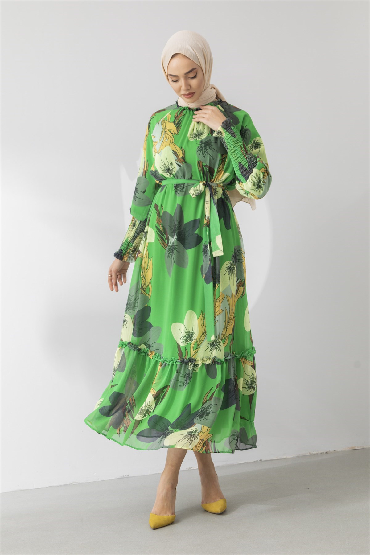 Etek Ucu Fırfırlı Desenli Yeşil Şifon Elbise