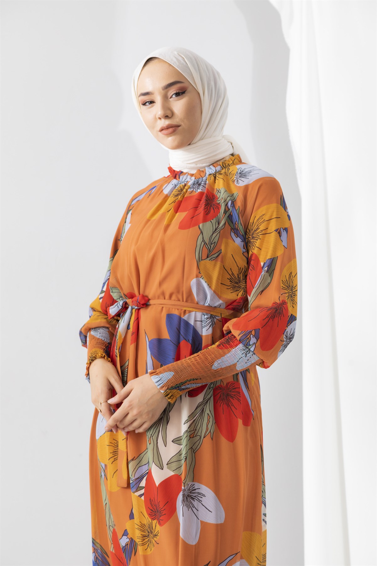 Etek Ucu Fırfırlı Desenli Taba Şifon Elbise