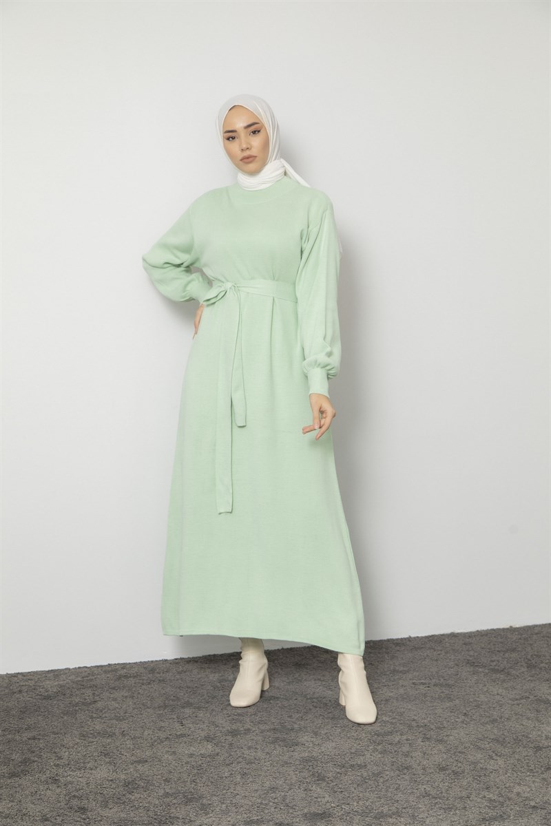 Oversize Seyyar Kemerli Fıstık Yeşili Triko Elbise